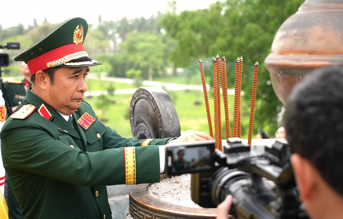 Quảng Trị: Tổ chức lễ phát động “Chiến dịch 500 ngày đêm đẩy mạnh thực hiện tìm kiếm, quy tập và xác định danh tính hài cốt liệt sĩ”