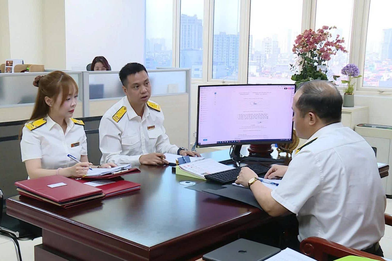 Cục Thuế siết gian lận “2 sổ kế toán”, yêu cầu báo cáo danh sách khách hàng trước 8/4