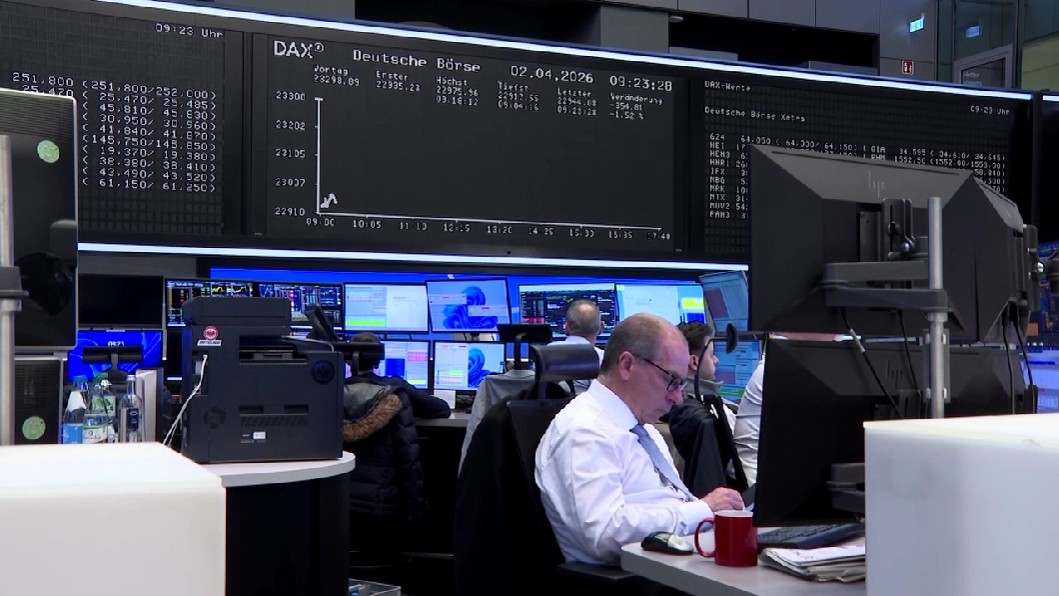 Thị trường chứng khoán thế giới biến động mạnh cùng chỉ số lợi suất trái phiếu