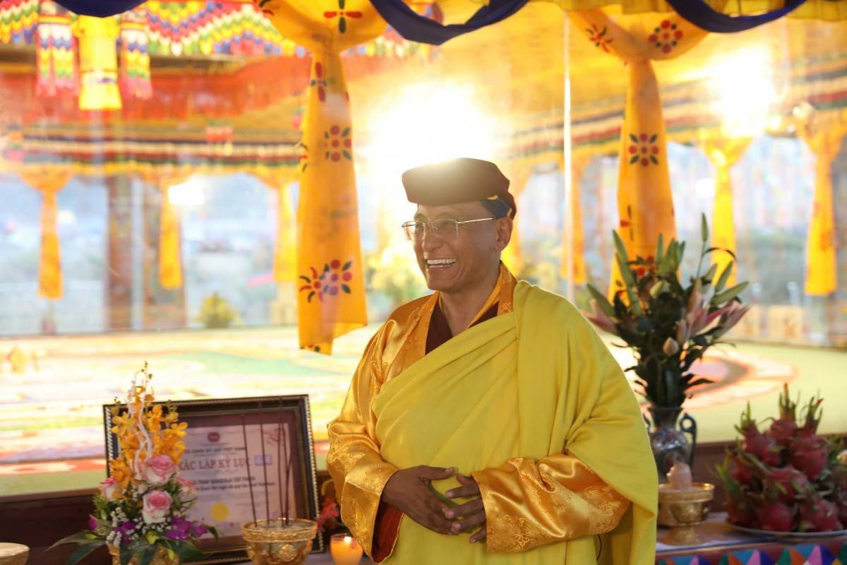 Đức Gyalwang Drukpa tại Đại Bảo tháp Mandala Tây Thiên