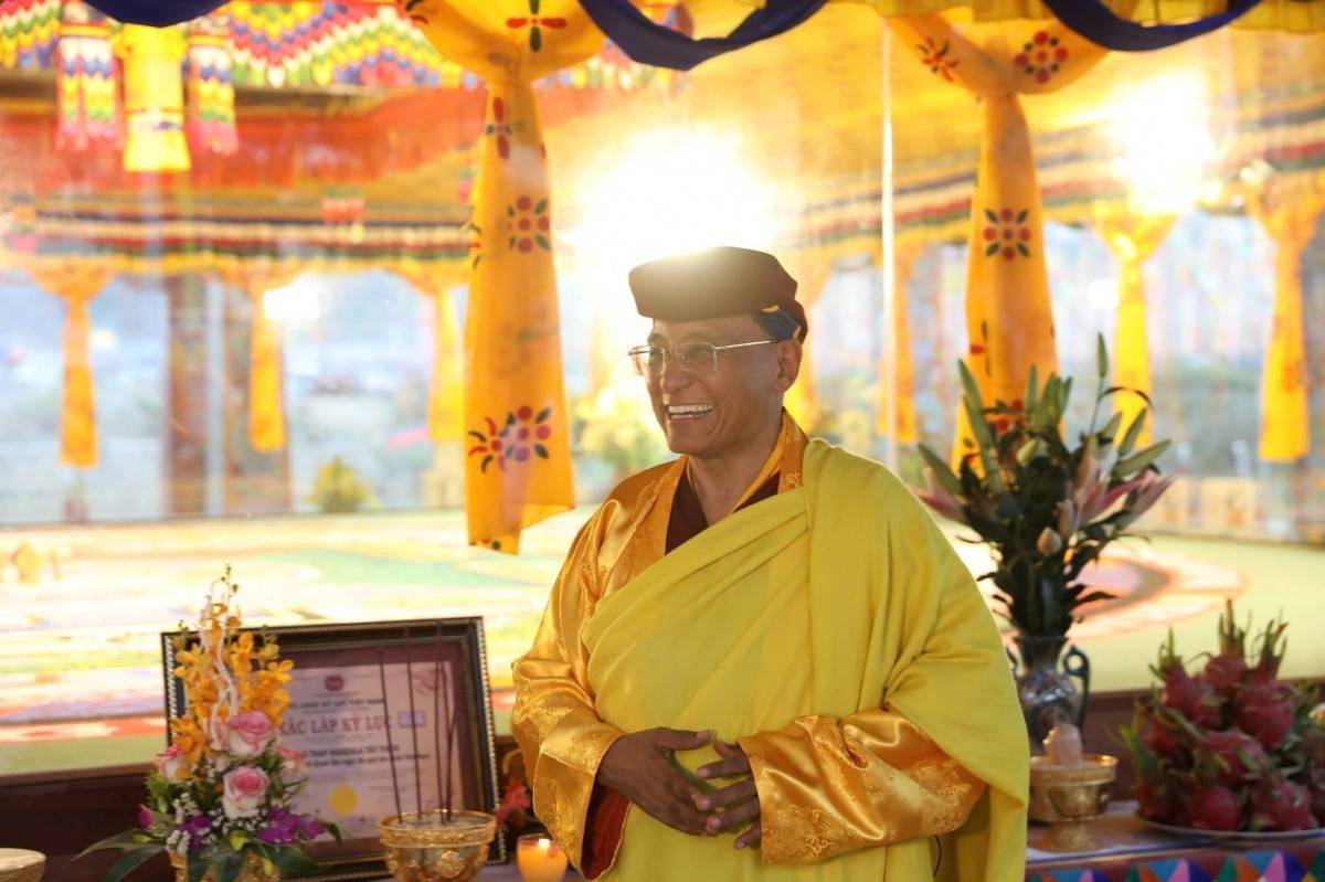 Đức Gyalwang Drukpa thỉnh chuông cầu nguyện hòa bình, khai đàn Pháp hội Đại Bi Quan Âm 2026
