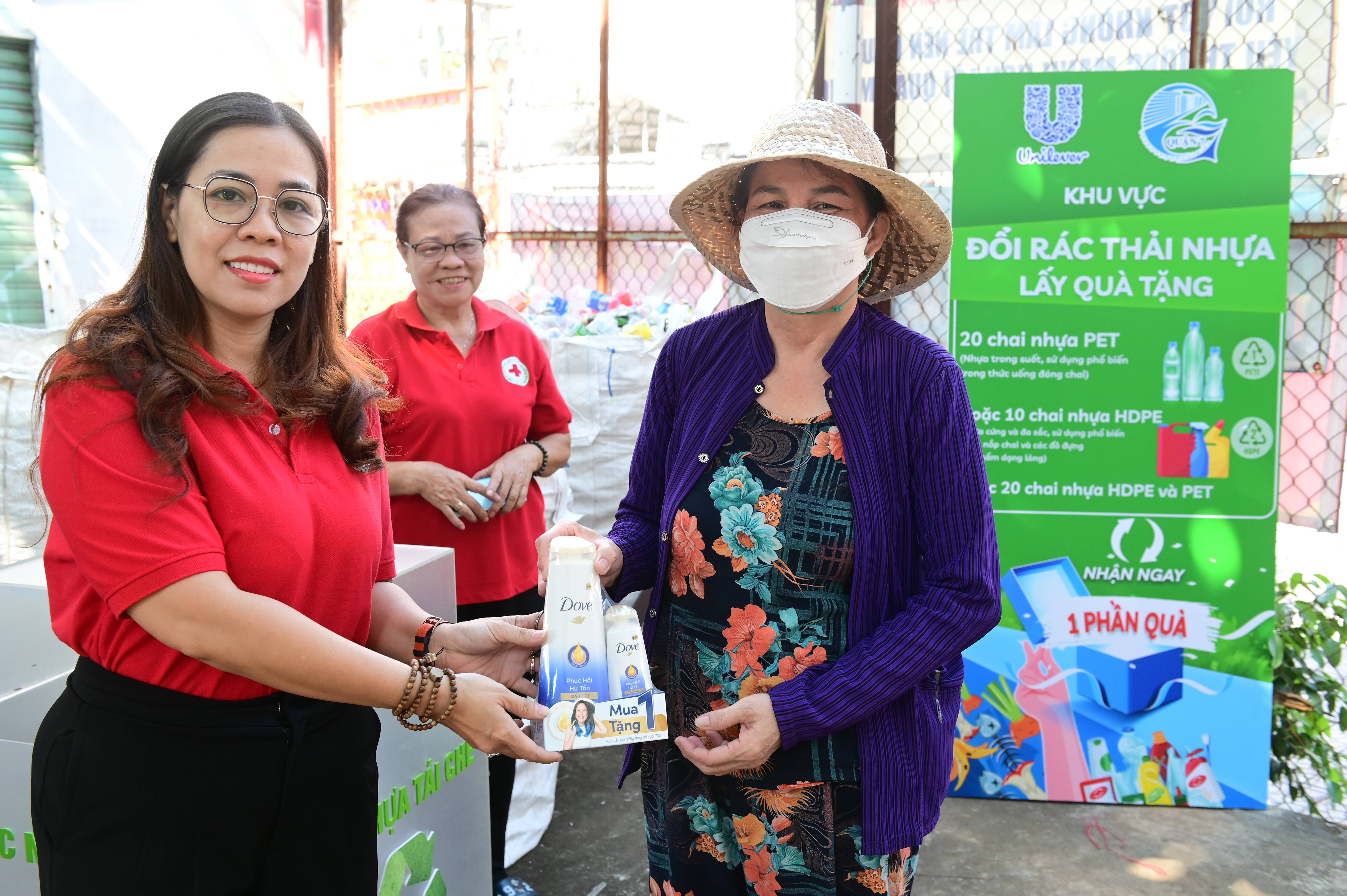 Trạm Thu hồi Vật liệu tái chế tích hợp công nghệ và sức mạnh cộng đồng: Bước tiến mới trong phân loại rác tại nguồn và tái chế bền vững tại phường Tân Mỹ, TP. Hồ Chí Minh