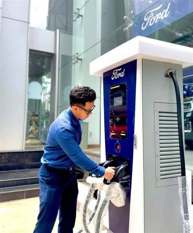 Ford Việt Nam điều chỉnh giá Mustang Mach-E xuống 1,699 tỷ đồng, tăng tốc chiến lược phổ cập xe điện