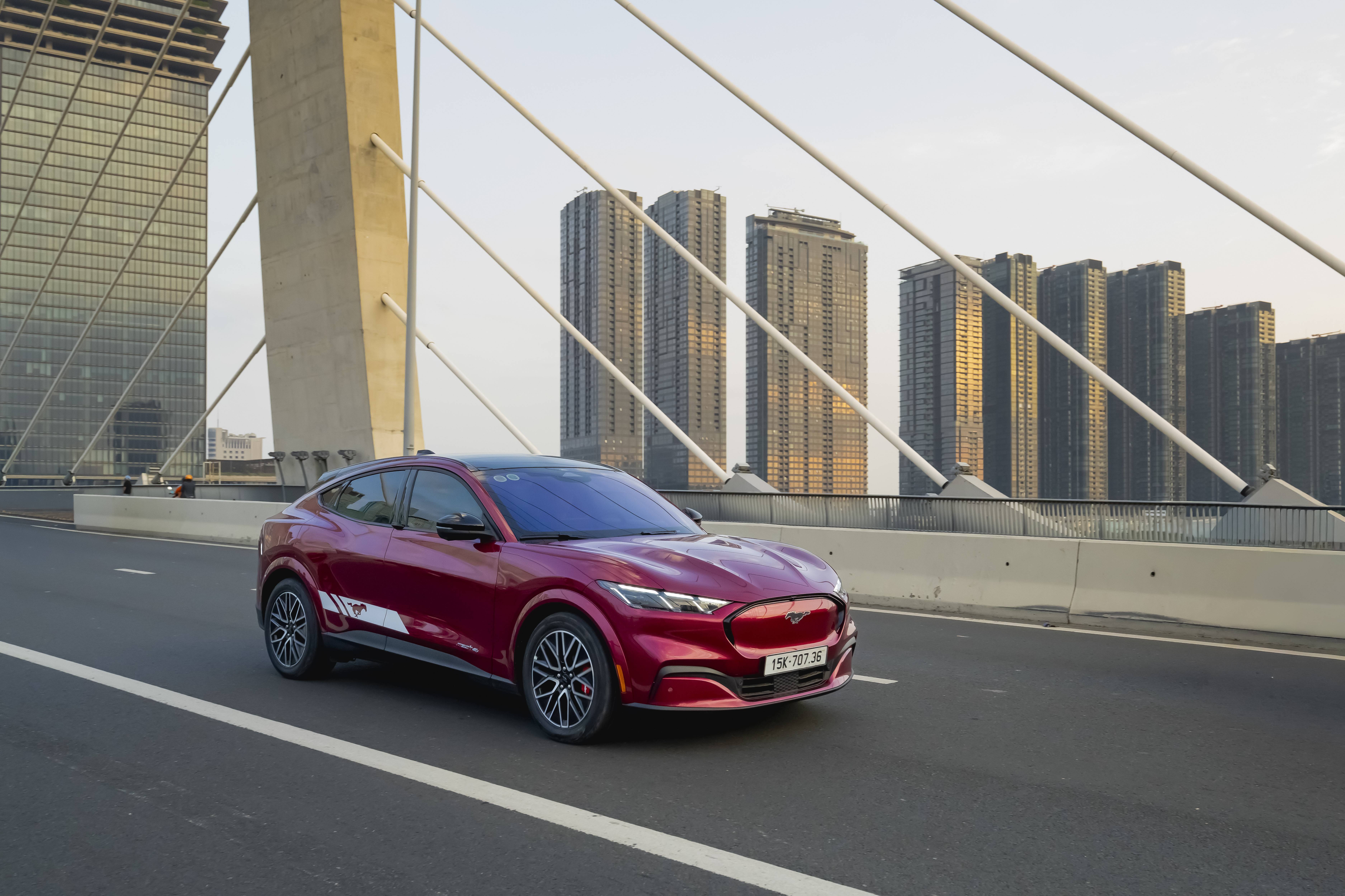 Ford Việt Nam điều chỉnh giá Mustang Mach-E xuống 1,699 tỷ đồng, tăng tốc chiến lược phổ cập xe điện