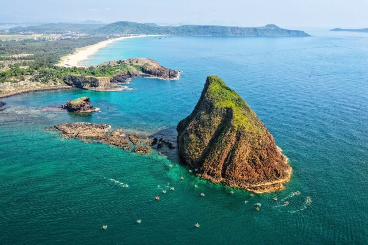 Thắng cảnh Hòn Yến, Đắk Lắk nhìn từ trên cao