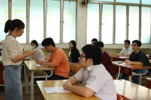 Hà Nội công bố chỉ tiêu lớp 10, tỷ lệ vào công lập còn khoảng 55%