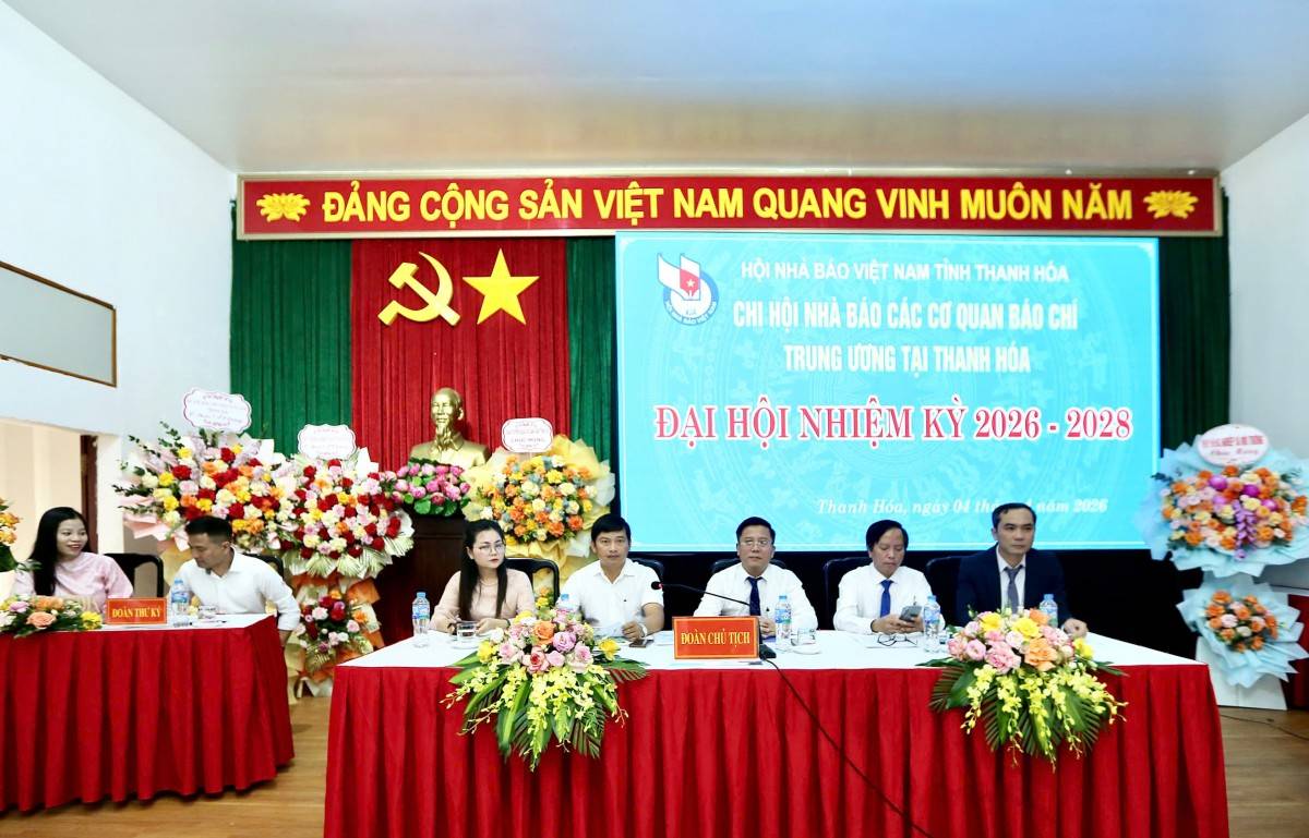 Đoàn chủ tịch điều hành đại hội