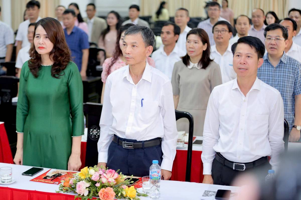 Các đại biểu tham dự