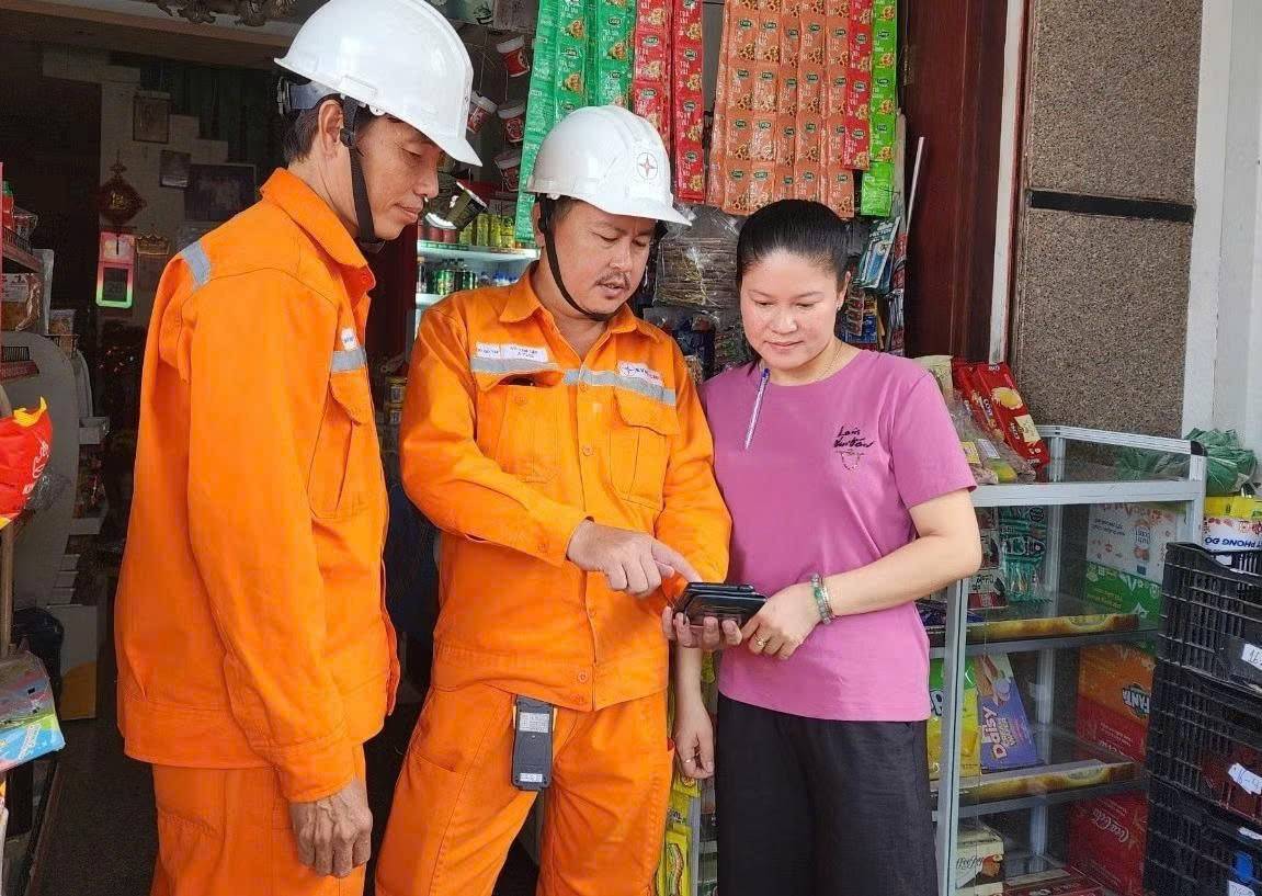 người dân cần hình thành thói quen tắt các thiết bị điện khi không sử dụng