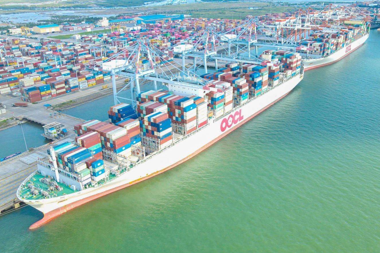 Giảm gánh nặng chi phí logistics: Miễn loạt phí, lệ phí hàng hải từ 7/4