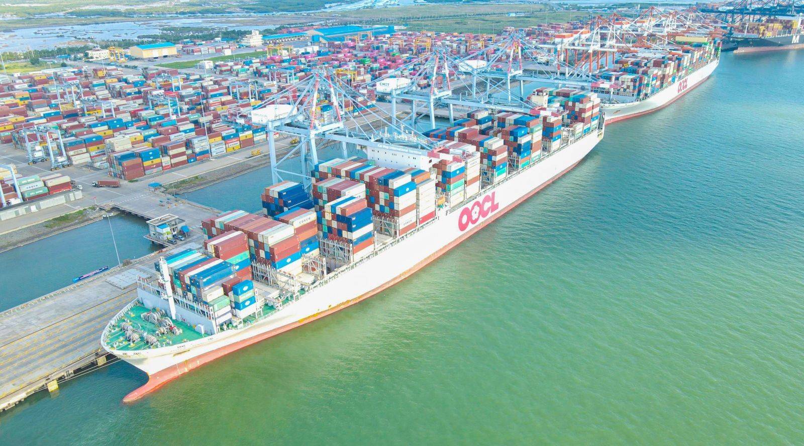 Giảm gánh nặng chi phí logistics: Miễn loạt phí, lệ phí hàng hải từ 7/4