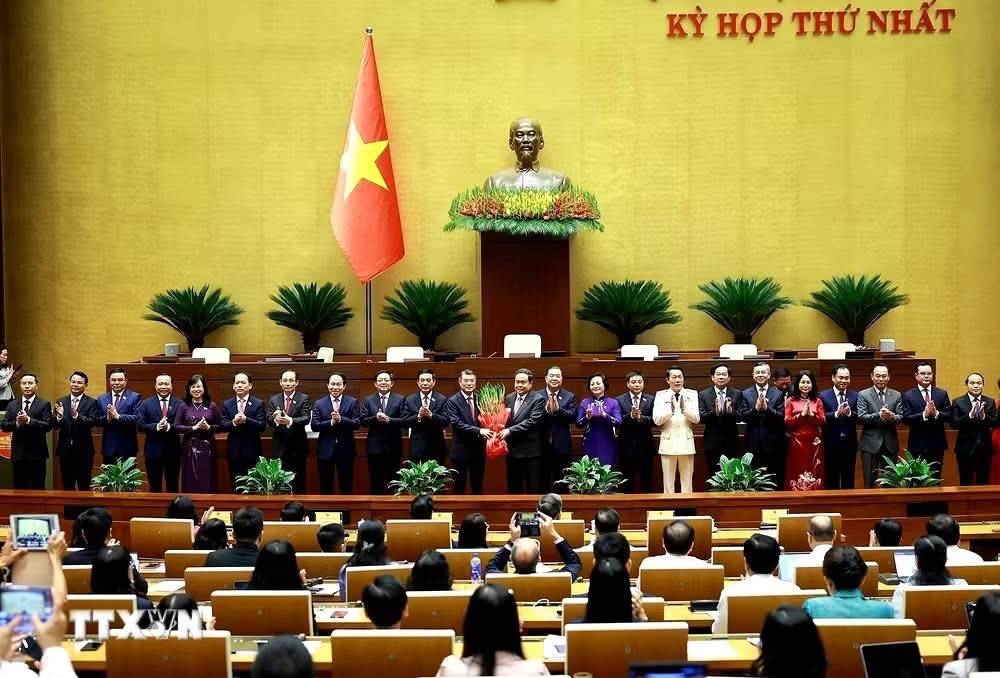 Trong danh sách được phê chuẩn, ông Lê Tiến Châu – Ủy viên Trung ương Đảng, Bí thư Thành ủy Hải Phòng – chính thức đảm nhiệm cương vị Phó Thủ tướng Chính phủ