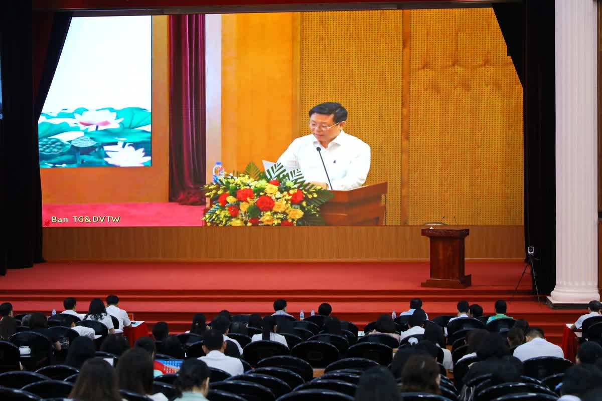 Thanh Hóa: Hàng trăm Phóng viên báo chí Trung ương và địa phương tham gia Hội nghị quán triệt và triển khai Nghị quyết Đại hội XIV của Đảng