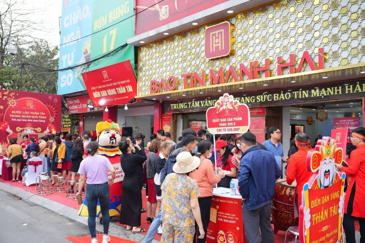 Trong khi Bảo Tín Minh Châu 