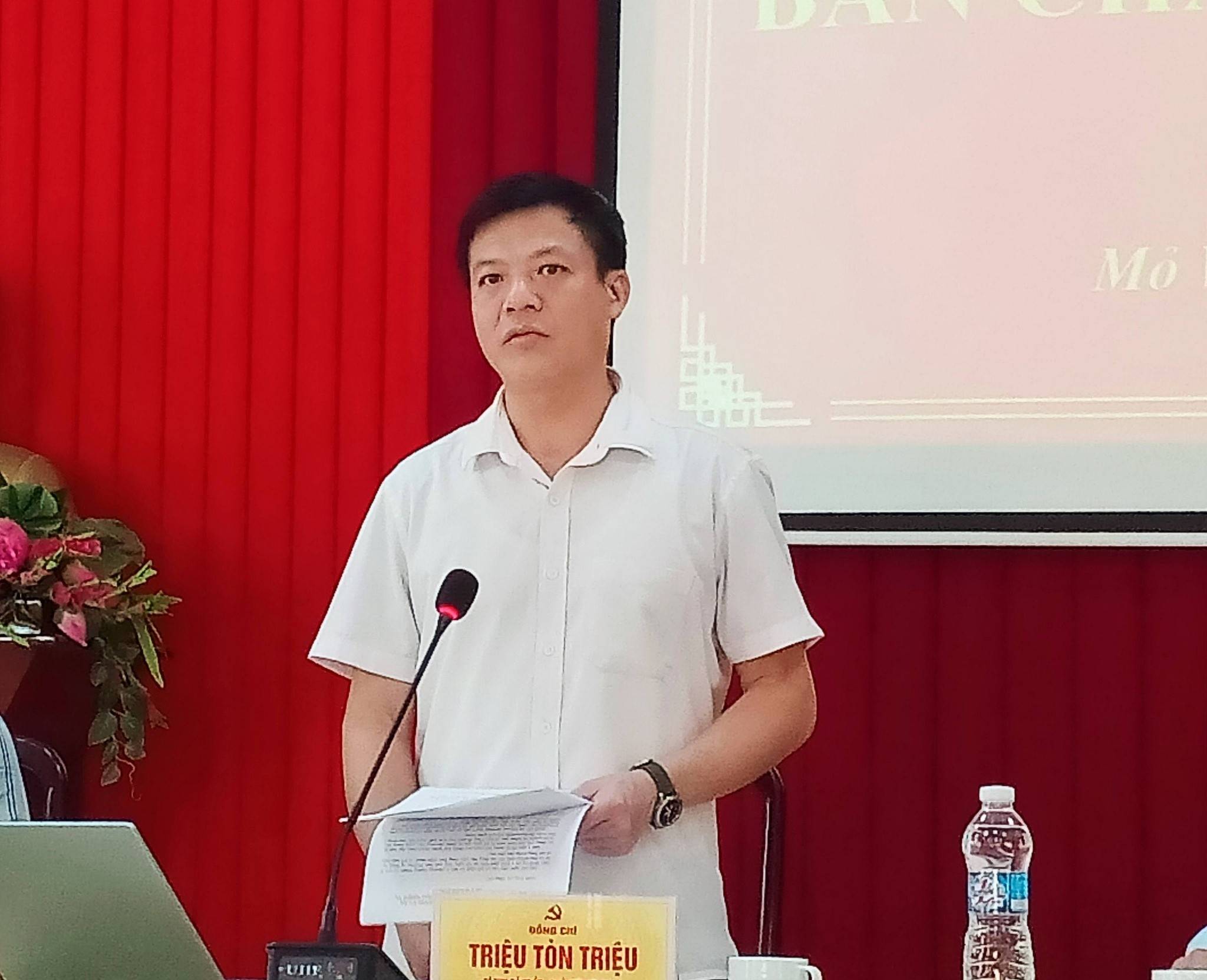 Triệu Tòn Triệu – Bí thư Đảng uỷ, Chủ tịch HĐND xã Mỏ Vàng