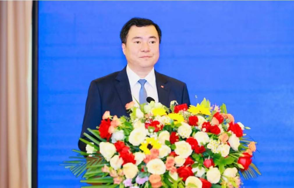 Đồng chí Nguyễn Sinh Nhật Tân - Thứ trưởng Công thương phát biểu ý kiến tại buổi lễ.