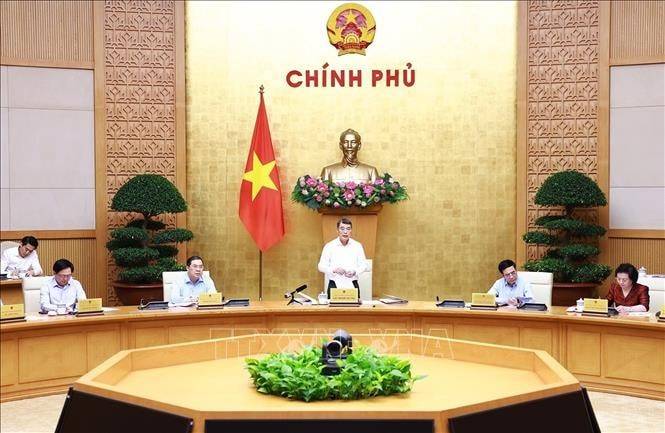 Thủ tướng Lê Minh Hưng chủ trì họp thúc đẩy phát triển kinh tế bền vững