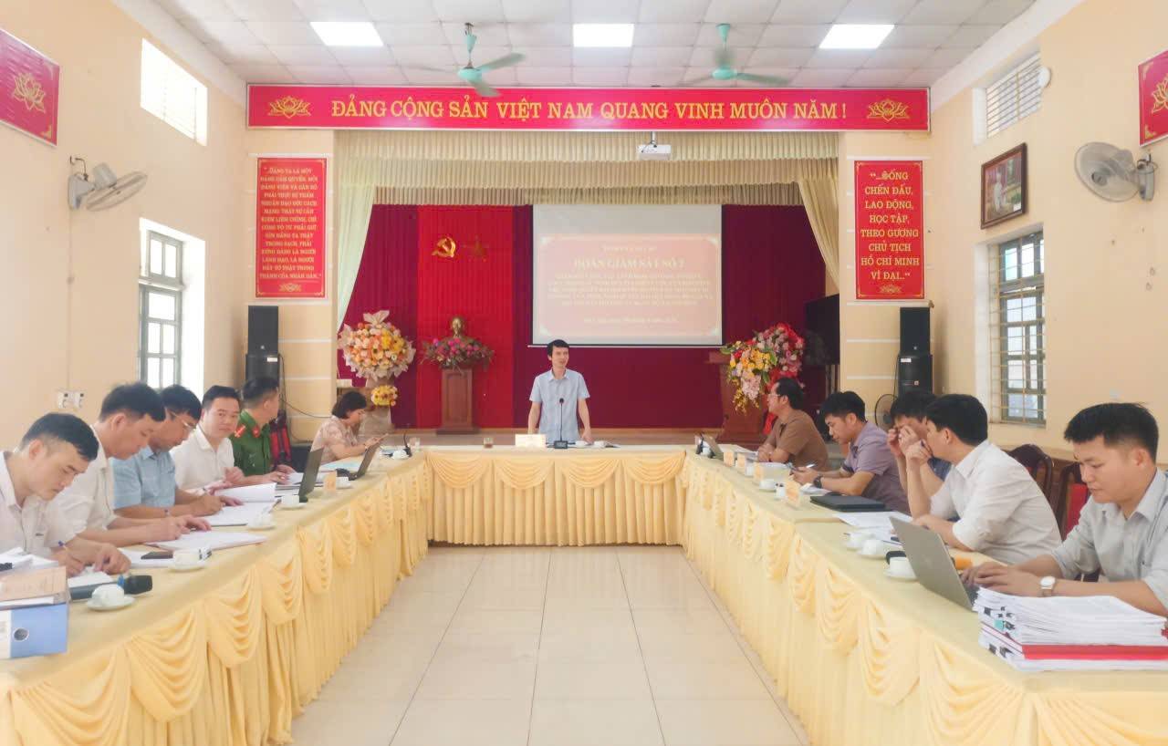 Quang cảnh chương trình làm việc