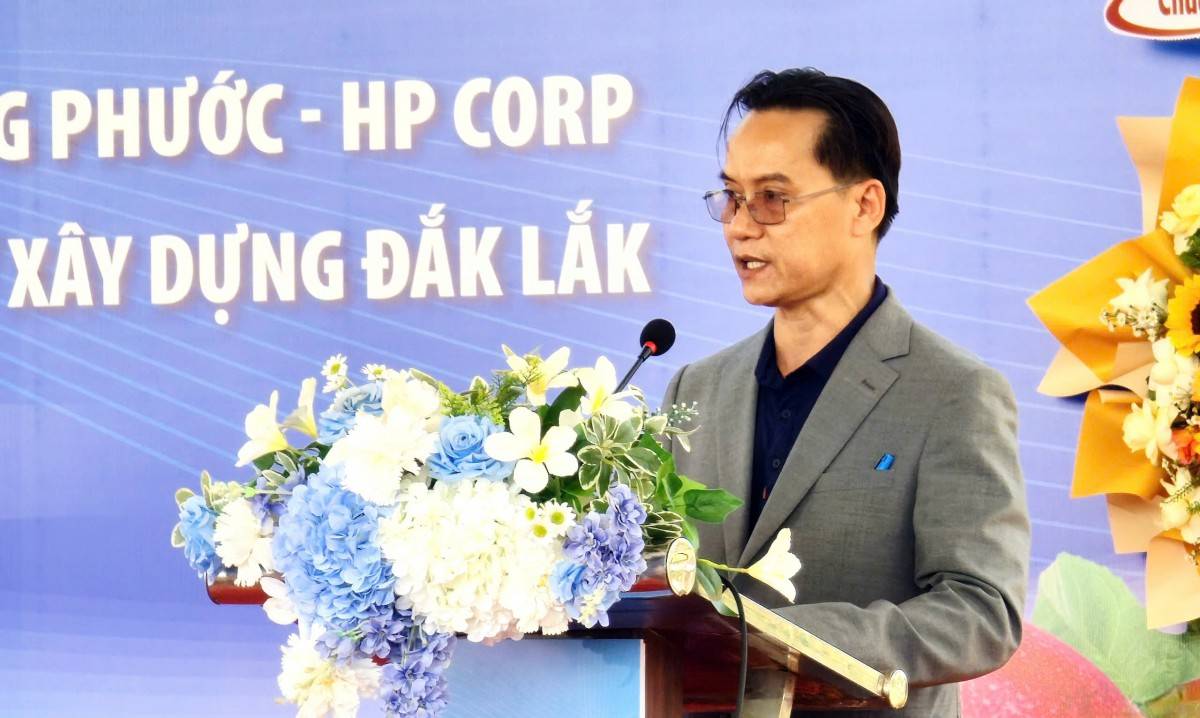 Ông Thạch Dương Bình, Phó tổng giám đốc Thường trực HP Corp cảm ơn lãnh đạo tỉnh Đắk Lắk và xã Ea Wer đã tạo điều kiện tốt nhất để dự án sớm được triển khai.