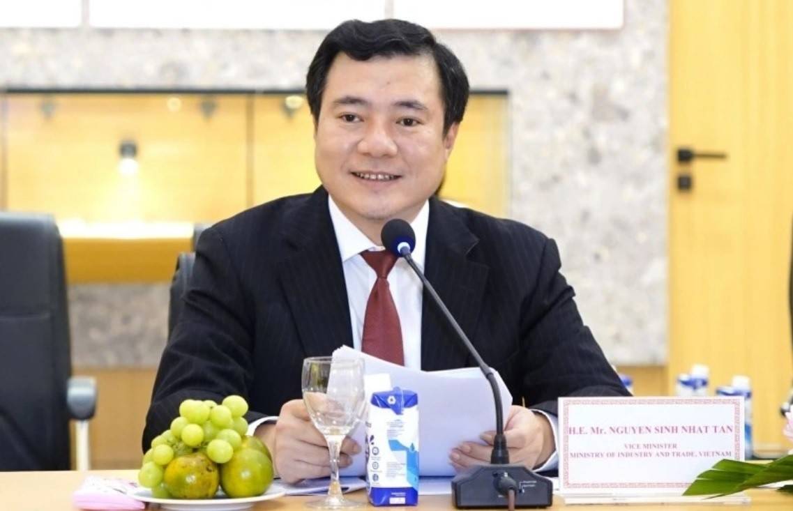 Thứ trưởng Nguyễn Sinh Nhật Tân là người phát ngôn của Bộ Công Thương.
