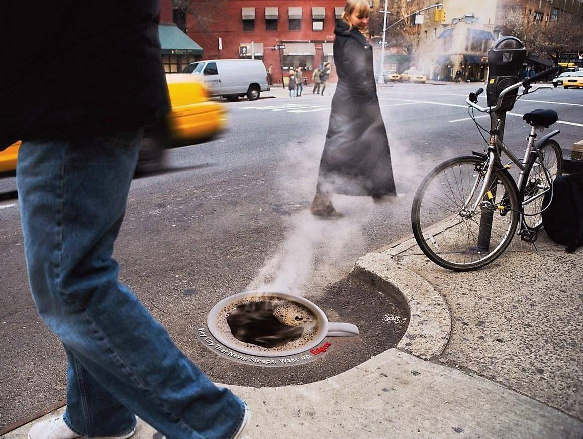 Biến nắp cống thành ly cà phê và nghệ thuật Ambient Marketing độc đáo