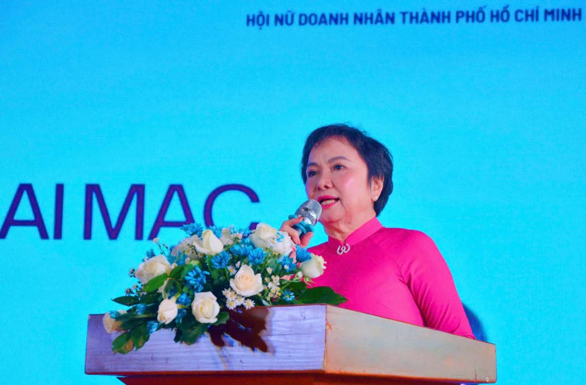 bà Cao Thị Ngọc Dung– Chủ tịch Hội nữ doanh nhân TP.HCM( HAWEE) 