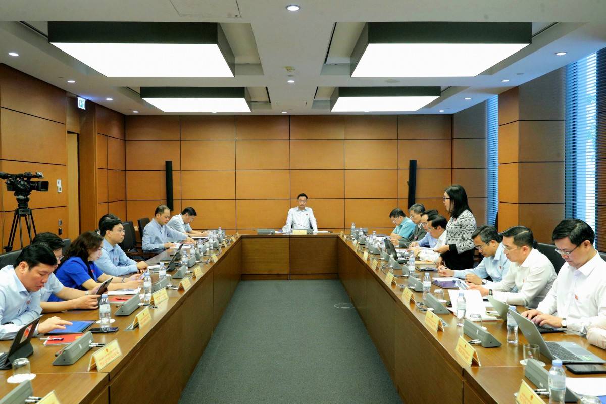 Gỡ nghẽn thể chế để tiếp sức doanh nghiệp bứt tốc