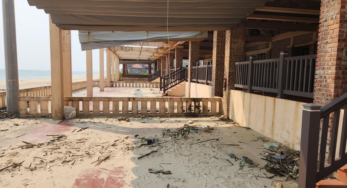 Quảng Trị: Công trình bãi tắm đóng cửa lãng phí, xuống cấp giữa mùa du lịch biển