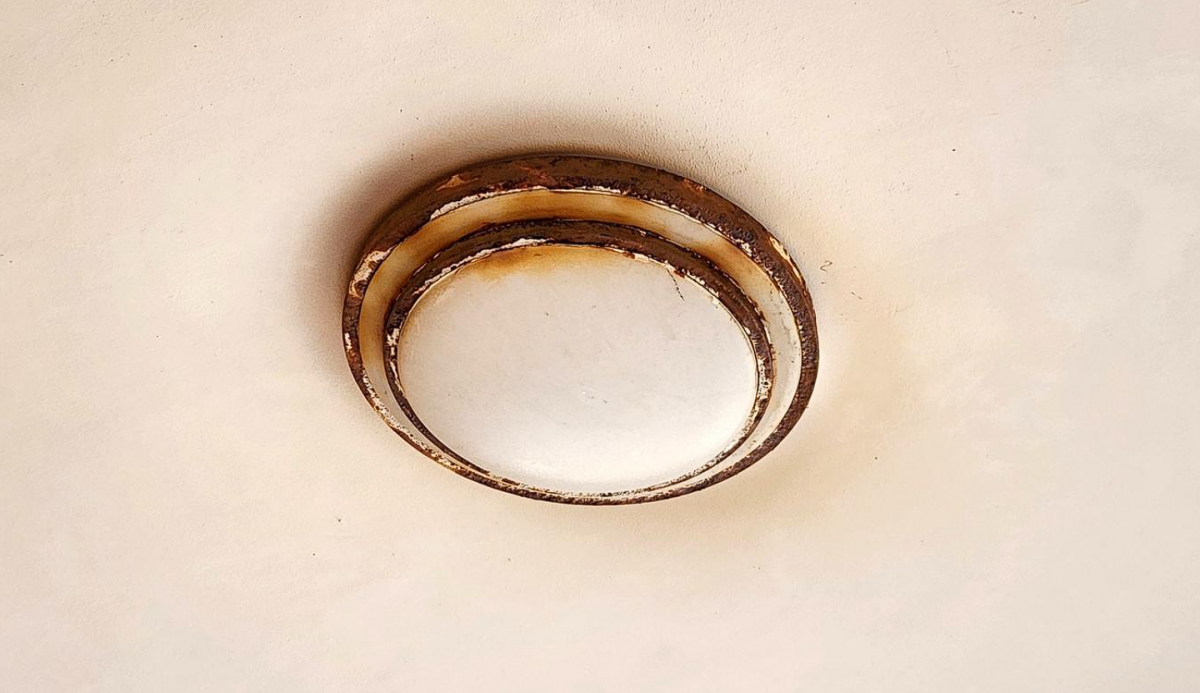 Quảng Trị: Công trình bãi tắm đóng cửa lãng phí, xuống cấp giữa mùa du lịch biển