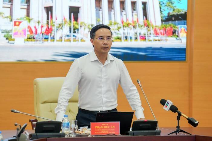 Loạt ngân hàng đồng loạt hạ lãi suất tiền gửi sau chỉ đạo của Thống đốc: VPBank, ABBank, Kienlongbank,...