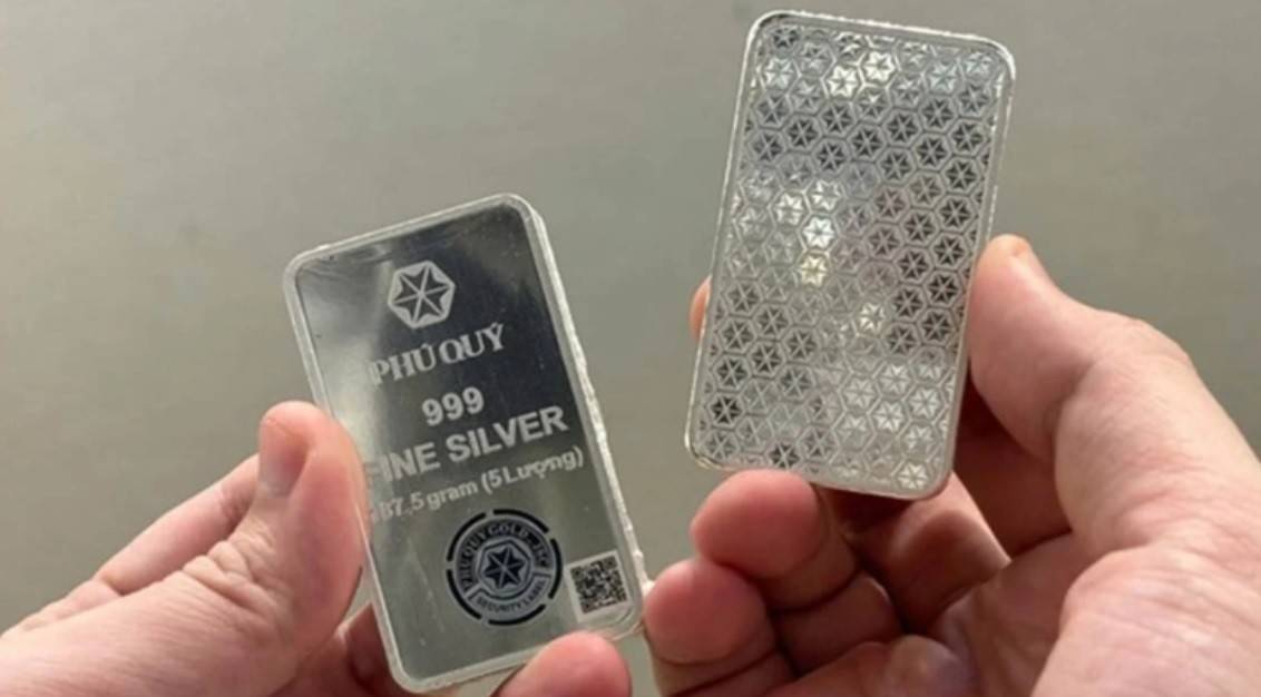 Giá bạc hôm nay 12/4/2026: Tăng nhẹ nhưng thị trường vẫn khó lường