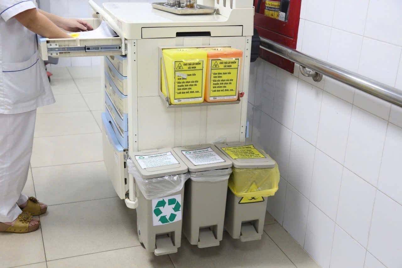 Bộ Y tế yêu cầu địa phương hoàn thiện quy định, đầu tư hệ thống xử lý chất thải y tế