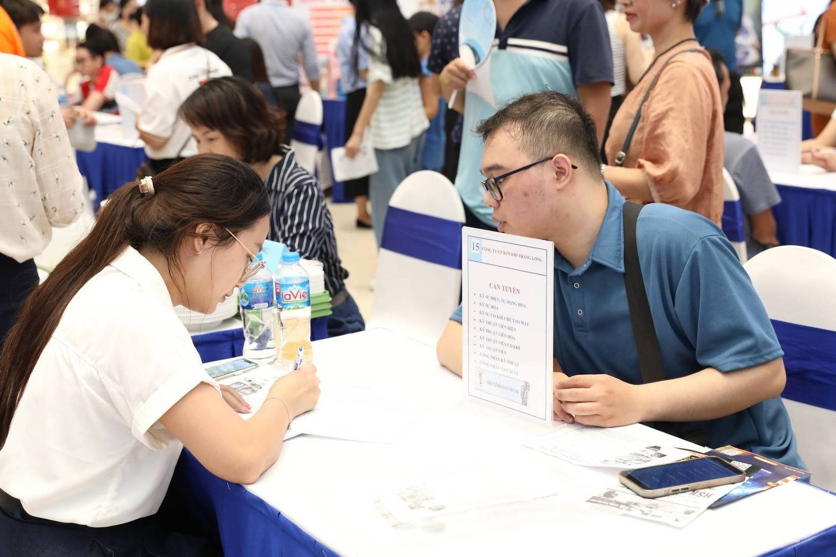 Hà Nội tạo gần 50.000 việc làm trong quý I/2026: Thị trường lao động phục hồi tích cực