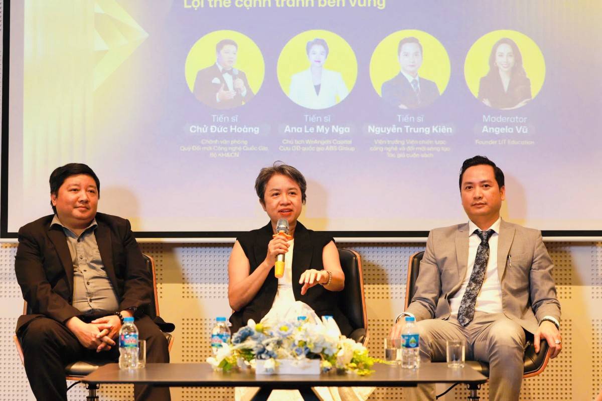 Các diễn giả, doanh nhân chia sẻ trong Chương trình toạ đàm “Xây dựng và tích luỹ tài sản vô hình: Lợi thế cạnh tranh bền vững”