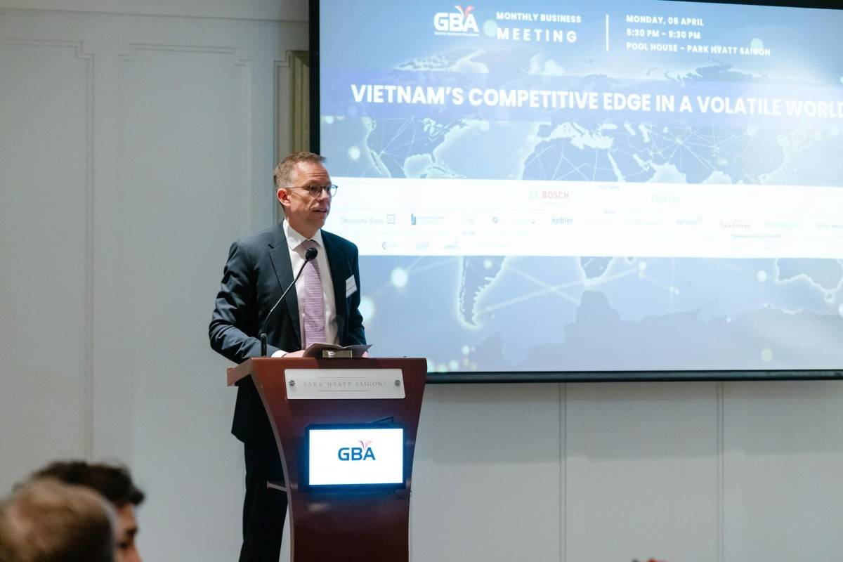 Ông Simon Kreye, Phó Đại sứ Đại sứ quán Đức tại Hà Nội,