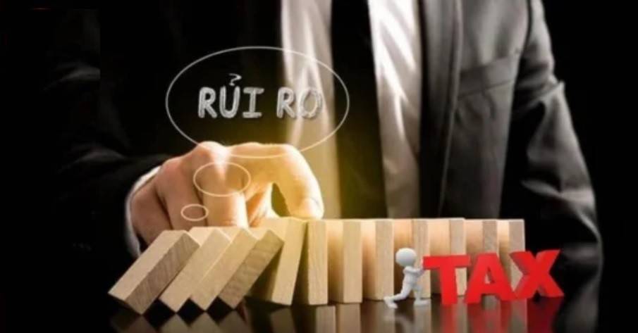 Khoản 1 Điều 3 Thông tư 204/2015/TT-BTC, rủi ro về thuế được định nghĩa như sau: Rủi ro về thuế là nguy cơ không tuân thủ chính sách pháp luật về thuế, phí, lệ phí và các khoản thu khác thuộc ngân sách Nhà nước của người nộp thuế. Rủi ro về thuế dẫn đến việc thất thu ngân sách Nhà nước trong quản lý thu thuế (Ảnh minh họa).