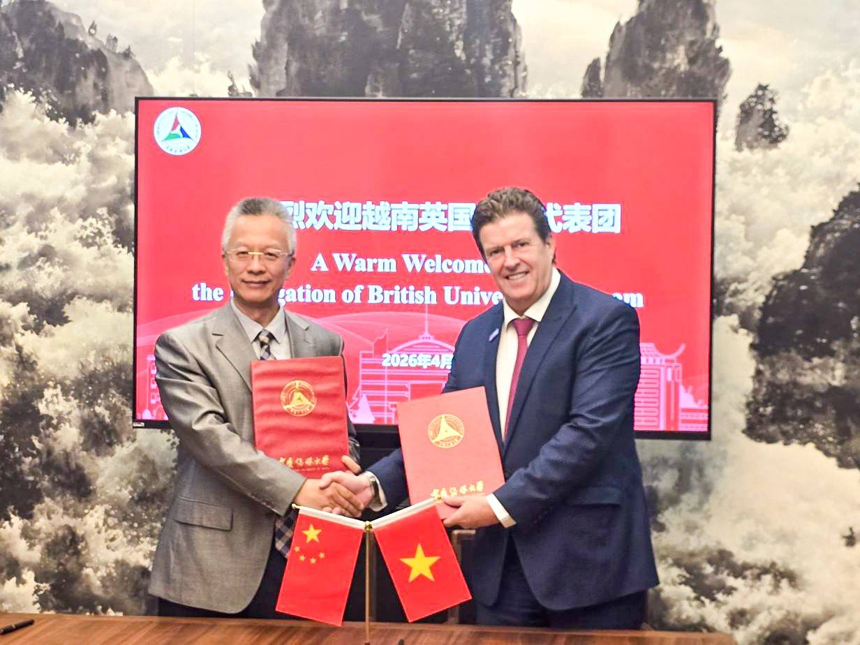 BUV tham gia Diễn đàn cấp cao tại Đại học Thanh Hoa (Trung Quốc), góp phần thúc đẩy hợp tác giáo dục Việt - Trung