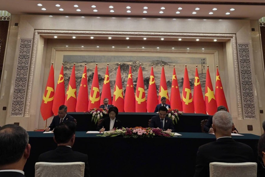 Việt Nam - Trung Quốc ký hiệp định hải quan mới, tăng tốc hợp tác kiểm soát thương mại và chống buôn lậu