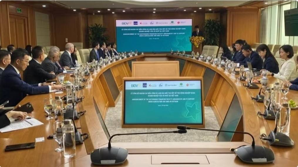 Lễ công bố hoàn tất giải ngân khoản vay dành cho Chương trình hỗ trợ doanh nghiệp siêu nhỏ, nhỏ và vừa (MSMEs) tại khu vực nông thôn, trong khuôn khổ Tài chính đầu tư khu vực tư nhân của JICA.