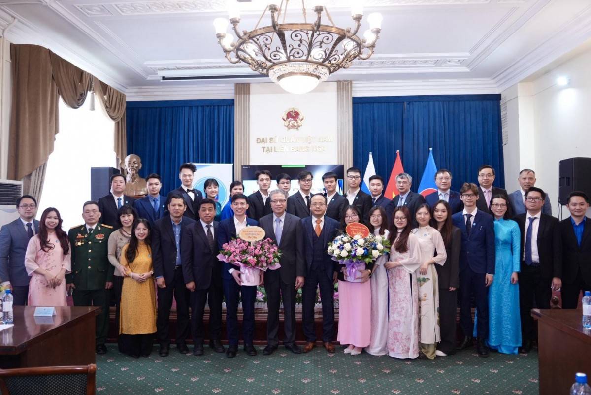 Hình ảnh sinh viên Việt Nam tại Nga trong học tập và nghiên cứu, phản ánh thế hệ trẻ giàu tri thức, đang từng bước khẳng định vị thế trên môi trường quốc tế.