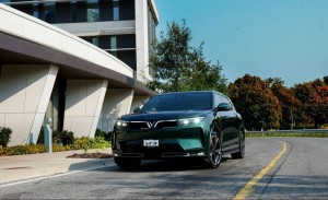 Từ tình huống khẩn cấp trên cao tốc, chủ xe thêm tin lựa chọn VinFast VF 9 là đúng