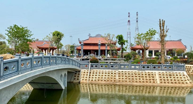 Đền thờ Khu di tích lịch sử Quốc gia Bến phà Gianh. (1).png