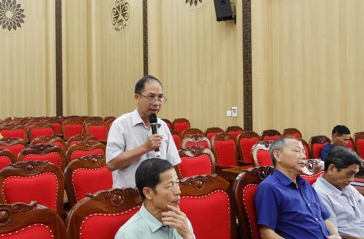 các đại biểu thảo luận