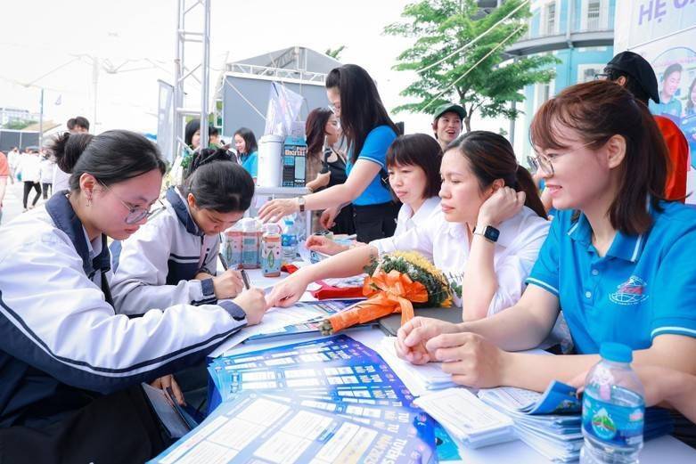 Hà Nội mở Ngày hội giáo dục nghề nghiệp quy mô 15.000 người, kết nối đào tạo với tuyển dụng