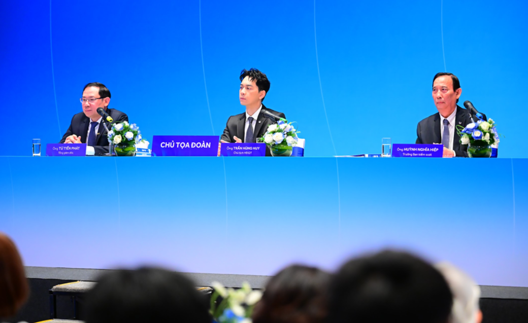 Những cái tên mở màn đường đua lợi nhuận nghìn tỷ ngành ngân hàng