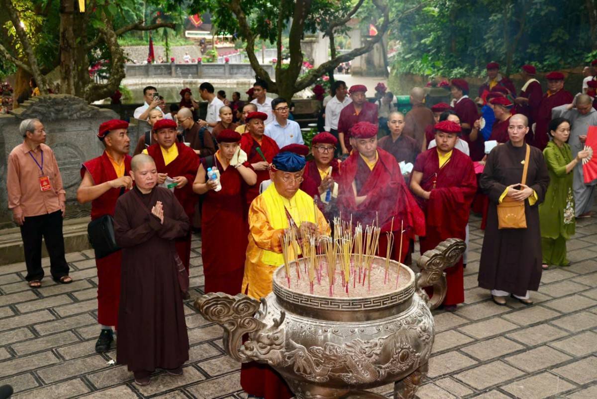 Đức Gyalwang Drukpa lần đầu thăm Đền Hùng: Dấu ấn tâm linh mùa Giỗ Tổ