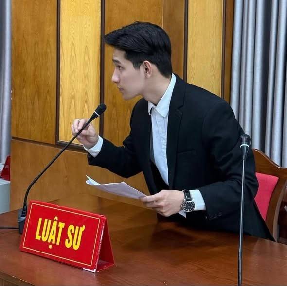 Chủ tịch UBND cấp xã có quyền tước chứng chỉ hành nghề luật sư?