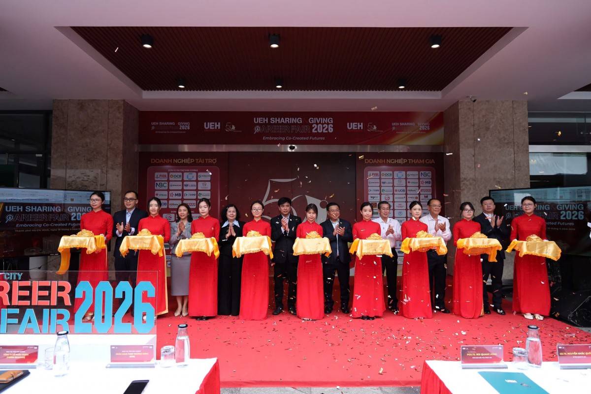 Hơn 5.000 cơ hội việc làm được kết nối tại ngày hội Career fair 2026 của UEH