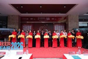 Hơn 5.000 cơ hội việc làm được kết nối tại ngày hội Career fair 2026 của UEH