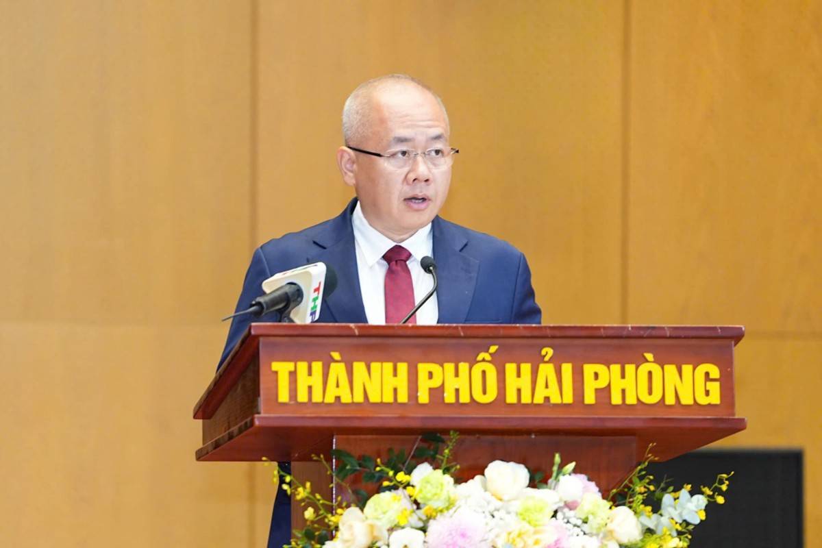 Chủ tịch UBND thành phố Đỗ Thành Trung phát biểu nhận nhiệm vụ.